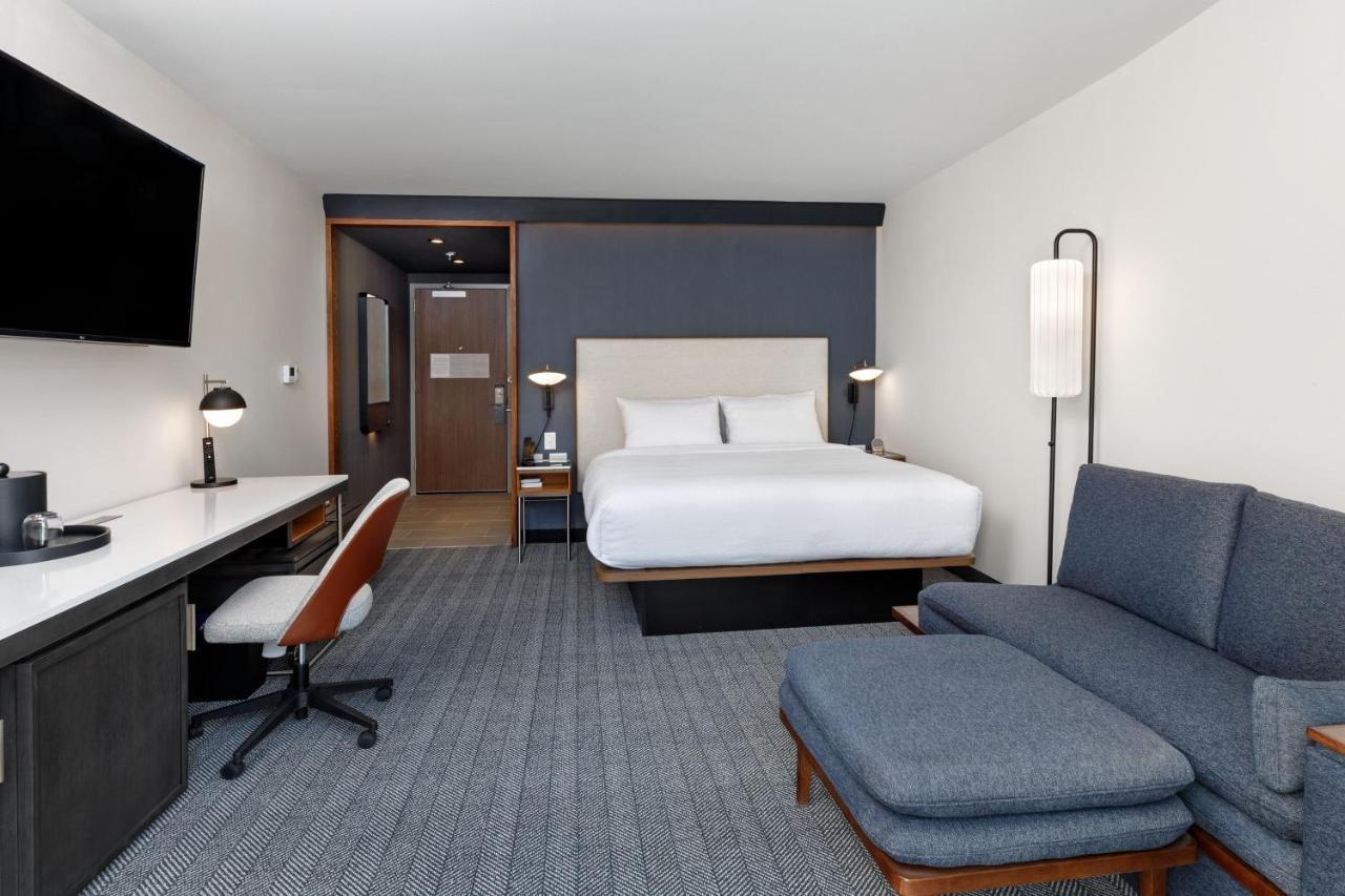 Courtyard By Marriott Richmond Scott'S Addition Екстериор снимка
