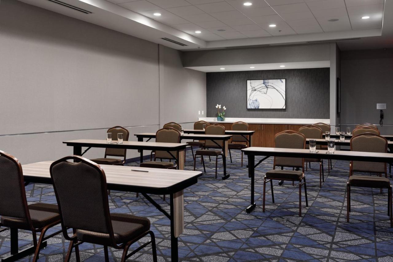 Courtyard By Marriott Richmond Scott'S Addition Екстериор снимка
