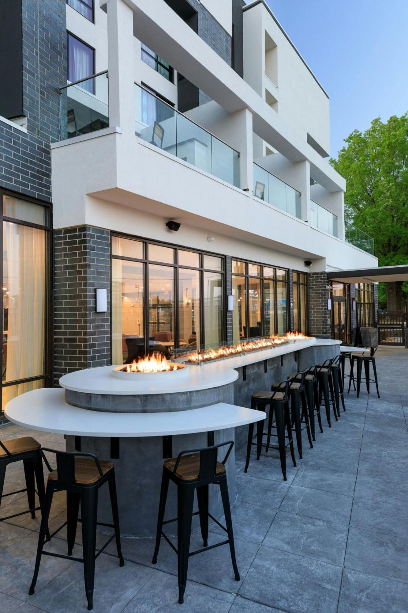 Courtyard By Marriott Richmond Scott'S Addition Екстериор снимка